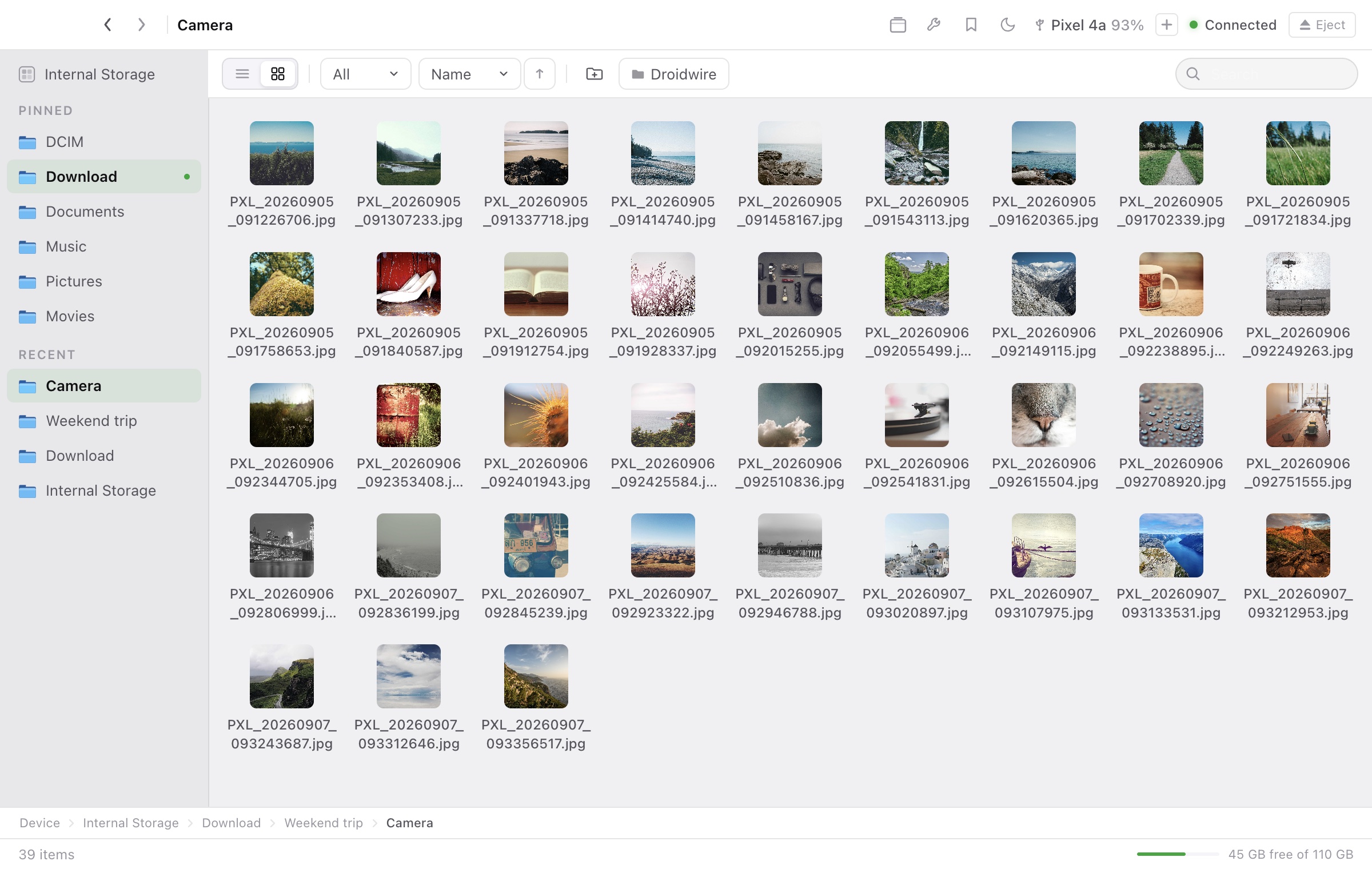 Photo thumbnails in the Droidwire grid view.
